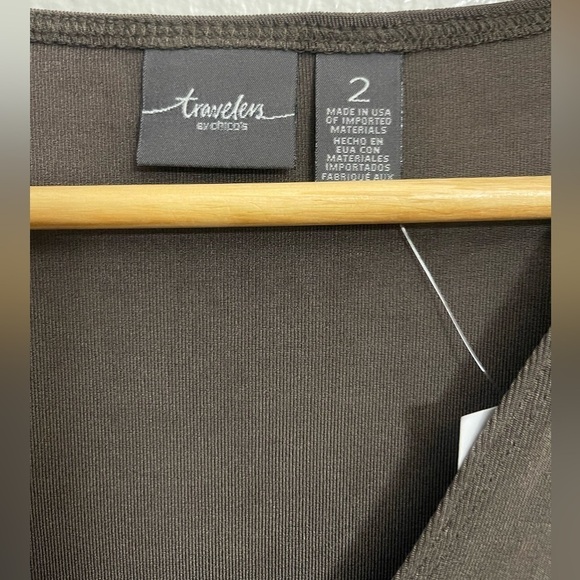 Chicos Travelers Hardware V Neck 3/4 Sleeve Top - Picture 3 of 10